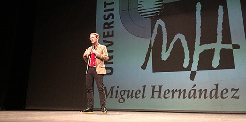 El dibujante, actor y cómico Joaquín Reyes imparte la conferencia inaugural del curso académico 2016-2017 de la UMH en Altea